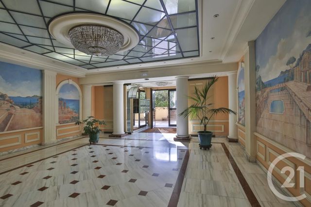 Afficher la photo en grand Appartement F4 à vendre - 4 pièces - 111.0 m2 - NICE - 06 - PROVENCE-ALPES-COTE-D-AZUR - Century 21 Lafage Transactions