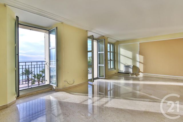 Afficher la photo en grand Appartement F4 à vendre - 4 pièces - 111.0 m2 - NICE - 06 - PROVENCE-ALPES-COTE-D-AZUR - Century 21 Lafage Transactions