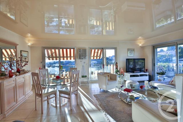 Afficher la photo en grand Appartement F4 à vendre - 4 pièces - 110.05 m2 - NICE - 06 - PROVENCE-ALPES-COTE-D-AZUR - Century 21 Lafage Transactions