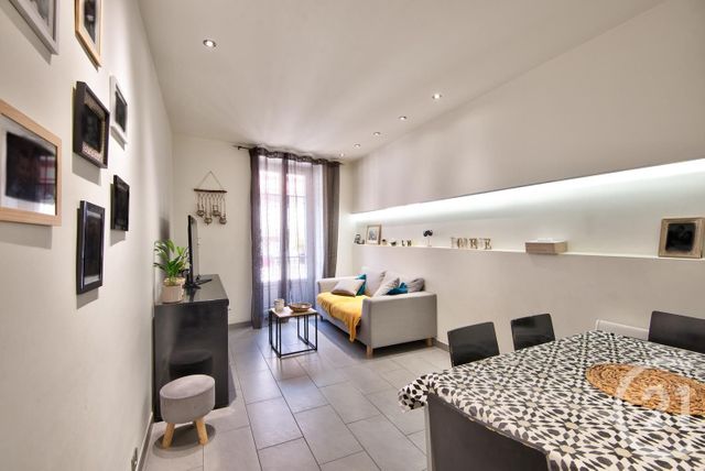 Afficher la photo en grand Appartement F3 à vendre - 3 pièces - 59.0 m2 - NICE - 06 - PROVENCE-ALPES-COTE-D-AZUR - Century 21 Lafage Transactions