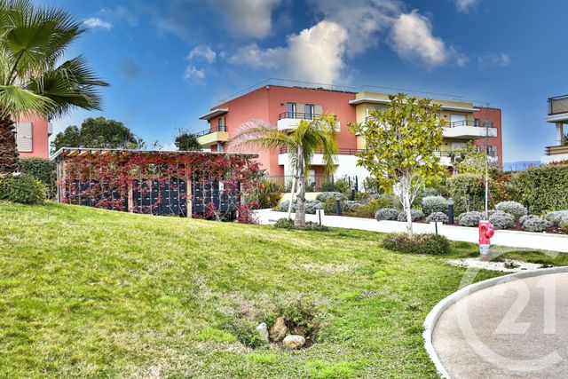 Afficher la photo en grand Appartement F3 à vendre - 3 pièces - 58.22 m2 - NICE - 06 - PROVENCE-ALPES-COTE-D-AZUR - Century 21 Lafage Transactions
