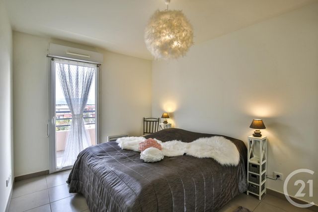 Afficher la photo en grand Appartement F3 à vendre - 3 pièces - 58.22 m2 - NICE - 06 - PROVENCE-ALPES-COTE-D-AZUR - Century 21 Lafage Transactions