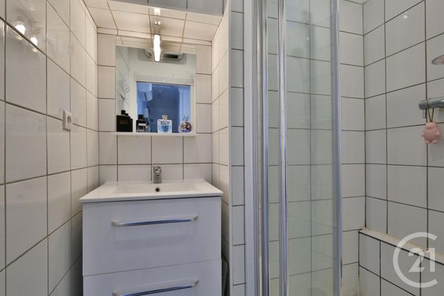 Afficher la photo en grand Appartement F2 à vendre - 2 pièces - 27.0 m2 - NICE - 06 - PROVENCE-ALPES-COTE-D-AZUR - Century 21 Lafage Transactions