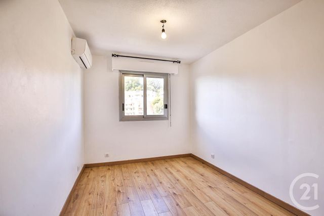 Appartement F3 à vendre - 3 pièces - 67.23 m2 - NICE - 06 - PROVENCE-ALPES-COTE-D-AZUR - Century 21 Lafage Transactions Appartement F3 à vendre - 3 pièces - 67.23 m2 - NICE - 06 - PROVENCE-ALPES-COTE-D-AZUR - Century 21 Lafage Transactions