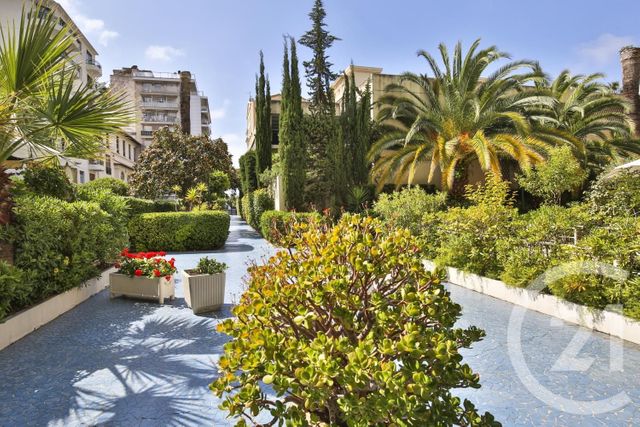 Appartement F2 à vendre - 2 pièces - 59.0 m2 - NICE - 06 - PROVENCE-ALPES-COTE-D-AZUR - Century 21 Lafage Transactions Appartement F2 à vendre - 2 pièces - 59.0 m2 - NICE - 06 - PROVENCE-ALPES-COTE-D-AZUR - Century 21 Lafage Transactions