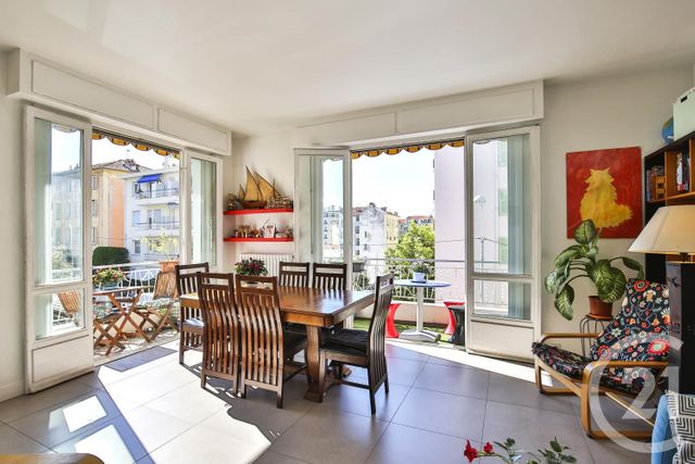 Appartement F4 à vendre - 4 pièces - 107.41 m2 - NICE - 06 - PROVENCE-ALPES-COTE-D-AZUR - Century 21 Lafage Transactions Appartement F4 à vendre - 4 pièces - 107.41 m2 - NICE - 06 - PROVENCE-ALPES-COTE-D-AZUR - Century 21 Lafage Transactions