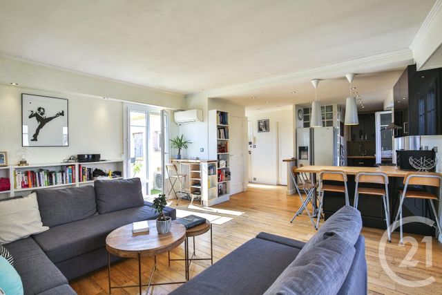 Afficher la photo en grand Appartement F3 à vendre - 3 pièces - 70.11 m2 - NICE - 06 - PROVENCE-ALPES-COTE-D-AZUR - Century 21 Lafage Transactions