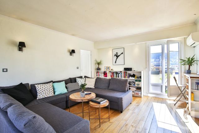 Afficher la photo en grand Appartement F3 à vendre - 3 pièces - 70.11 m2 - NICE - 06 - PROVENCE-ALPES-COTE-D-AZUR - Century 21 Lafage Transactions