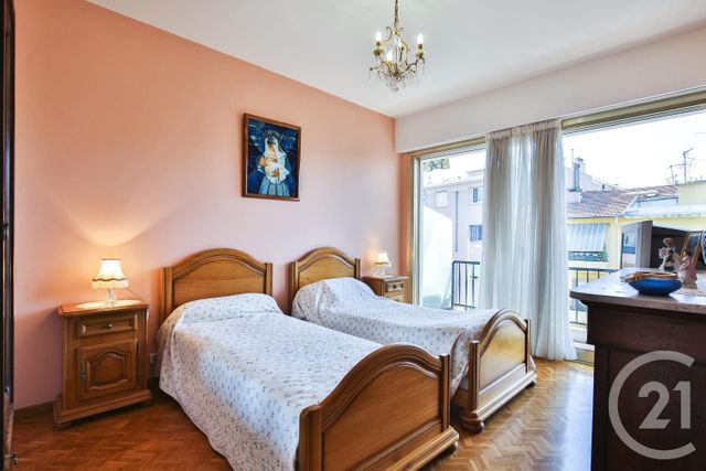 Afficher la photo en grand Appartement F2 à vendre - 2 pièces - 44.0 m2 - NICE - 06 - PROVENCE-ALPES-COTE-D-AZUR - Century 21 Lafage Transactions