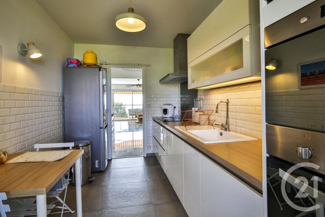 Afficher la photo en grand Appartement F3 à vendre - 3 pièces - 71.55 m2 - NICE - 06 - PROVENCE-ALPES-COTE-D-AZUR - Century 21 Lafage Transactions