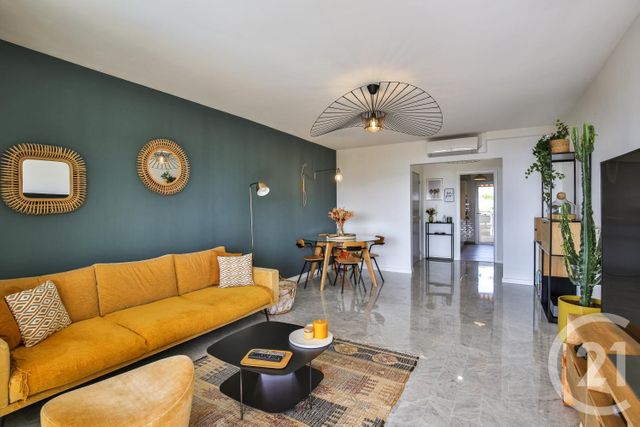 Afficher la photo en grand Appartement F3 à vendre - 3 pièces - 71.55 m2 - NICE - 06 - PROVENCE-ALPES-COTE-D-AZUR - Century 21 Lafage Transactions