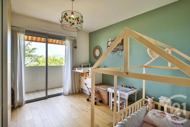 Afficher la photo en grand Appartement F3 à vendre - 3 pièces - 71.55 m2 - NICE - 06 - PROVENCE-ALPES-COTE-D-AZUR - Century 21 Lafage Transactions