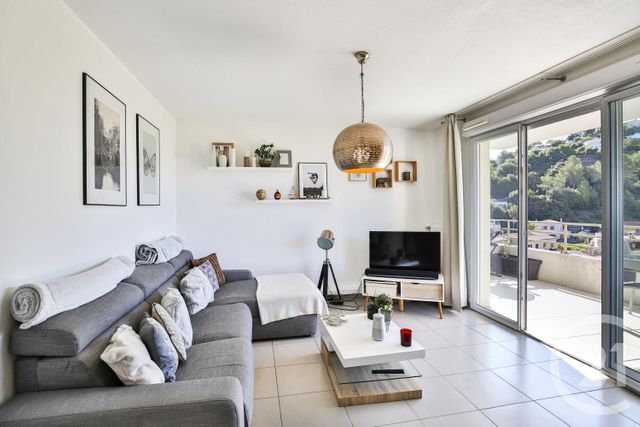 Afficher la photo en grand Appartement F2 à vendre - 2 pièces - 45.0 m2 - CAGNES SUR MER - 06 - PROVENCE-ALPES-COTE-D-AZUR - Century 21 Lafage Transactions