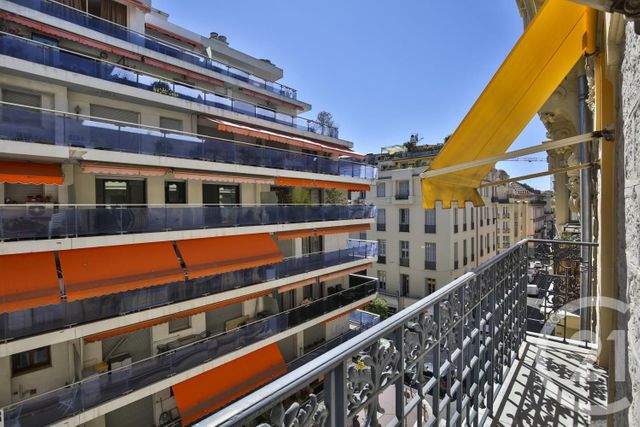 Afficher la photo en grand Appartement F3 à vendre - 3 pièces - 68.46 m2 - NICE - 06 - PROVENCE-ALPES-COTE-D-AZUR - Century 21 Lafage Transactions