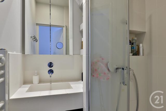 Afficher la photo en grand Appartement F3 à vendre - 3 pièces - 50.52 m2 - NICE - 06 - PROVENCE-ALPES-COTE-D-AZUR - Century 21 Lafage Transactions