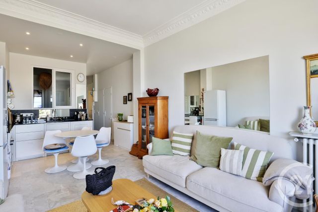 Afficher la photo en grand Appartement F3 à vendre - 3 pièces - 50.52 m2 - NICE - 06 - PROVENCE-ALPES-COTE-D-AZUR - Century 21 Lafage Transactions