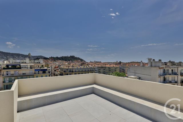 Afficher la photo en grand Appartement F3 à vendre - 3 pièces - 124.09 m2 - NICE - 06 - PROVENCE-ALPES-COTE-D-AZUR - Century 21 Lafage Transactions