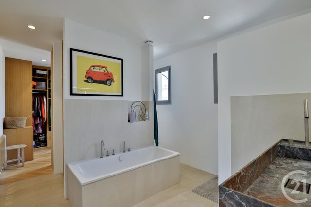 Afficher la photo en grand Appartement F3 à vendre - 3 pièces - 124.09 m2 - NICE - 06 - PROVENCE-ALPES-COTE-D-AZUR - Century 21 Lafage Transactions