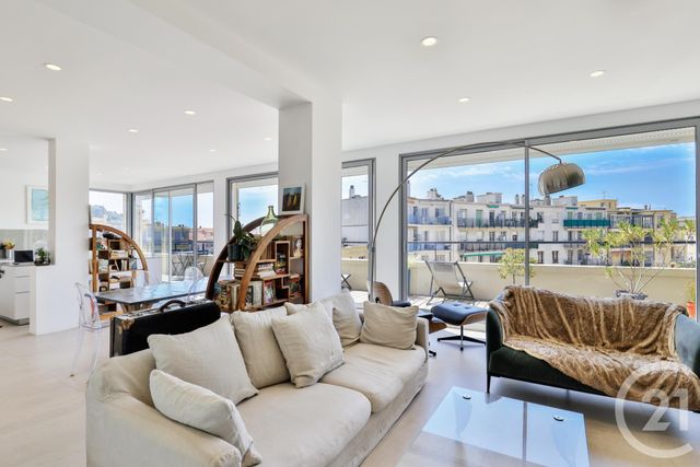 Afficher la photo en grand Appartement F3 à vendre - 3 pièces - 124.09 m2 - NICE - 06 - PROVENCE-ALPES-COTE-D-AZUR - Century 21 Lafage Transactions