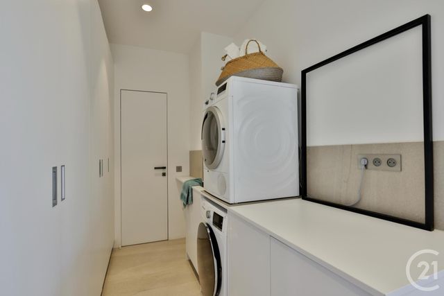 Afficher la photo en grand Appartement F3 à vendre - 3 pièces - 124.09 m2 - NICE - 06 - PROVENCE-ALPES-COTE-D-AZUR - Century 21 Lafage Transactions