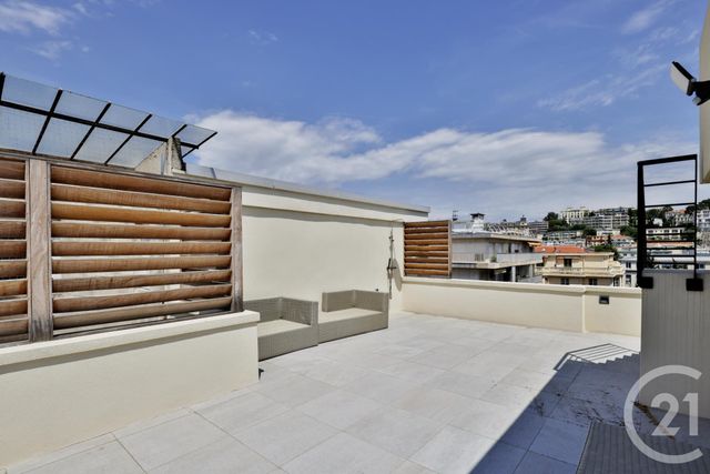 Afficher la photo en grand Appartement F3 à vendre - 3 pièces - 124.09 m2 - NICE - 06 - PROVENCE-ALPES-COTE-D-AZUR - Century 21 Lafage Transactions
