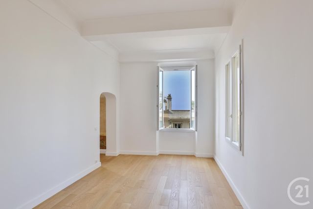 Appartement F4 à vendre - 4 pièces - 135.67 m2 - NICE - 06 - PROVENCE-ALPES-COTE-D-AZUR - Century 21 Lafage Transactions