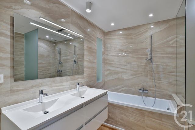 Appartement F4 à vendre - 4 pièces - 135.67 m2 - NICE - 06 - PROVENCE-ALPES-COTE-D-AZUR - Century 21 Lafage Transactions