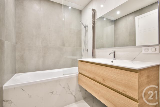 Appartement F3 à vendre - 3 pièces - 97.58 m2 - BEAUSOLEIL - 06 - PROVENCE-ALPES-COTE-D-AZUR - Century 21 Lafage Transactions