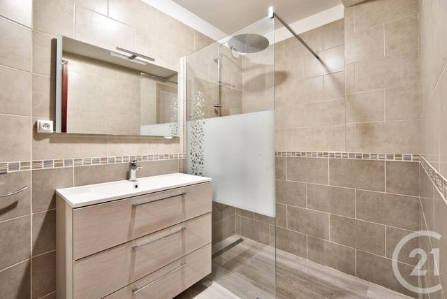 Afficher la photo en grand Appartement F3 à vendre - 3 pièces - 76.68 m2 - NICE - 06 - PROVENCE-ALPES-COTE-D-AZUR - Century 21 Lafage Transactions