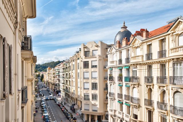 Appartement F4 à vendre - 4 pièces - 108.49 m2 - NICE - 06 - PROVENCE-ALPES-COTE-D-AZUR - Century 21 Lafage Transactions