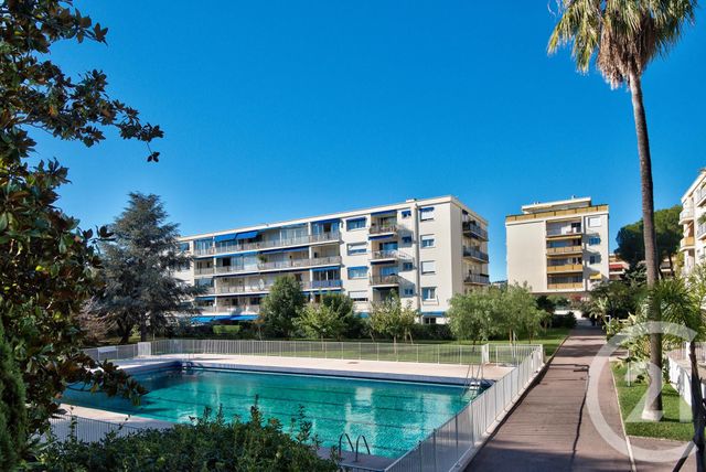 Afficher la photo en grand Appartement T3 à vendre - 3 pièces - 51.56 m2 - NICE - 06 - PROVENCE-ALPES-COTE-D-AZUR - Century 21 Lafage Transactions