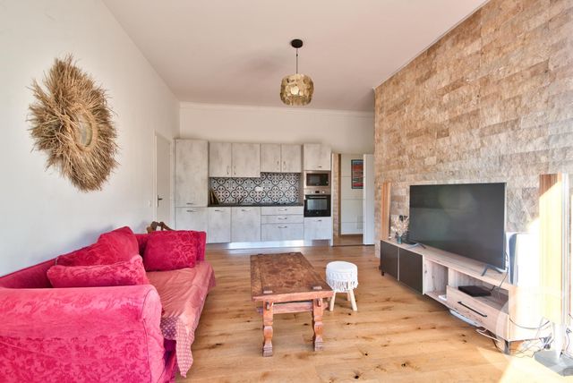 Afficher la photo en grand Appartement T3 à vendre - 3 pièces - 51.56 m2 - NICE - 06 - PROVENCE-ALPES-COTE-D-AZUR - Century 21 Lafage Transactions