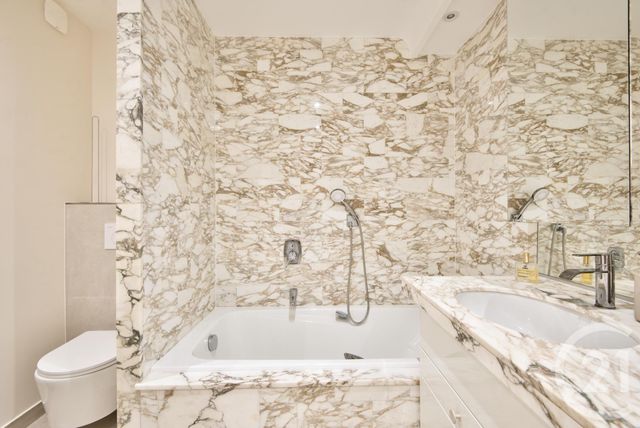 Appartement F4 à vendre - 4 pièces - 104.47 m2 - NICE - 06 - PROVENCE-ALPES-COTE-D-AZUR - Century 21 Lafage Transactions