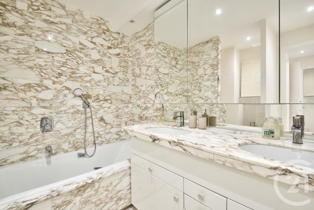 Appartement F4 à vendre - 4 pièces - 104.47 m2 - NICE - 06 - PROVENCE-ALPES-COTE-D-AZUR - Century 21 Lafage Transactions