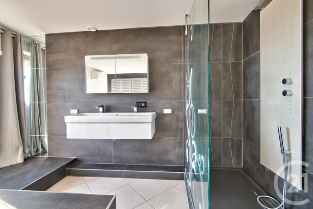 Appartement Triplex à vendre - 4 pièces - 110.0 m2 - NICE - 06 - PROVENCE-ALPES-COTE-D-AZUR - Century 21 Lafage Transactions