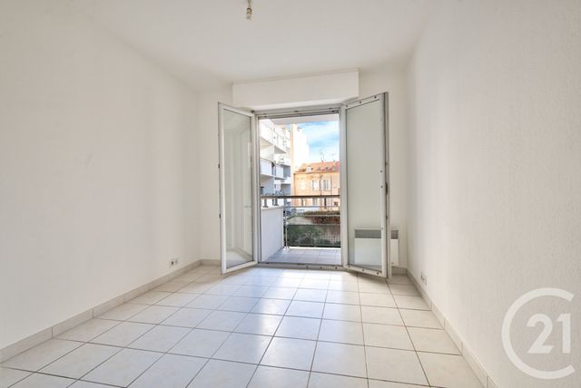 Appartement T3 à vendre - 3 pièces - 68.34 m2 - ANTIBES - 06 - PROVENCE-ALPES-COTE-D-AZUR - Century 21 Lafage Transactions