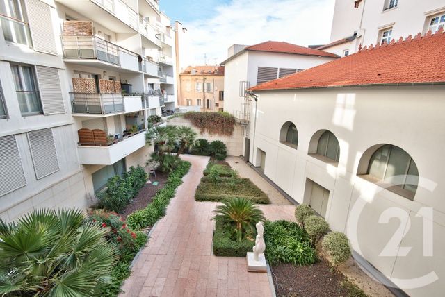 Appartement T3 à vendre - 3 pièces - 68.34 m2 - ANTIBES - 06 - PROVENCE-ALPES-COTE-D-AZUR - Century 21 Lafage Transactions