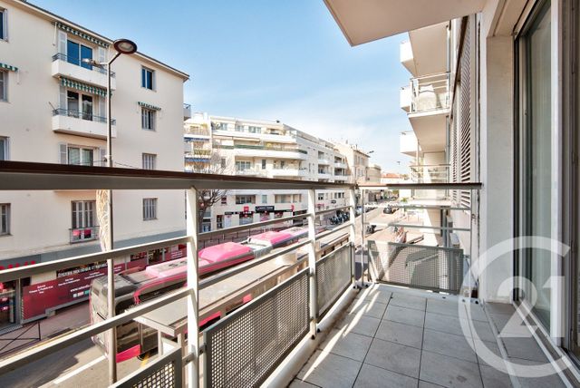 Appartement T3 à vendre - 3 pièces - 68.34 m2 - ANTIBES - 06 - PROVENCE-ALPES-COTE-D-AZUR - Century 21 Lafage Transactions