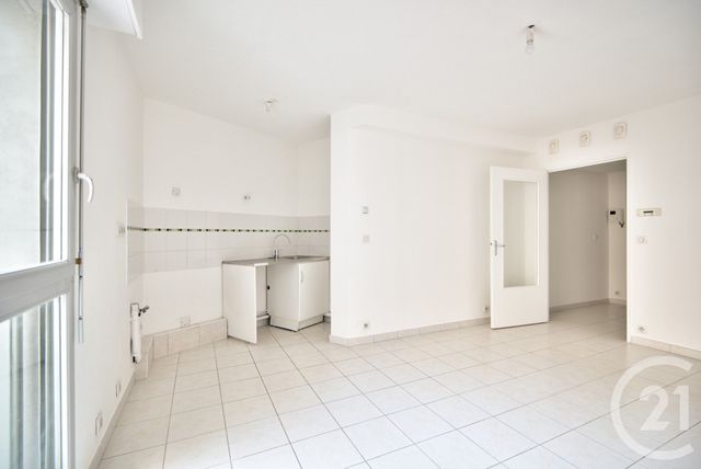 Appartement Studio à vendre - 1 pièce - 27.75 m2 - ANTIBES - 06 - PROVENCE-ALPES-COTE-D-AZUR - Century 21 Lafage Transactions