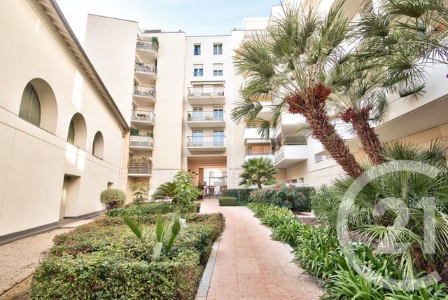 Appartement Studio à vendre - 1 pièce - 27.75 m2 - ANTIBES - 06 - PROVENCE-ALPES-COTE-D-AZUR - Century 21 Lafage Transactions