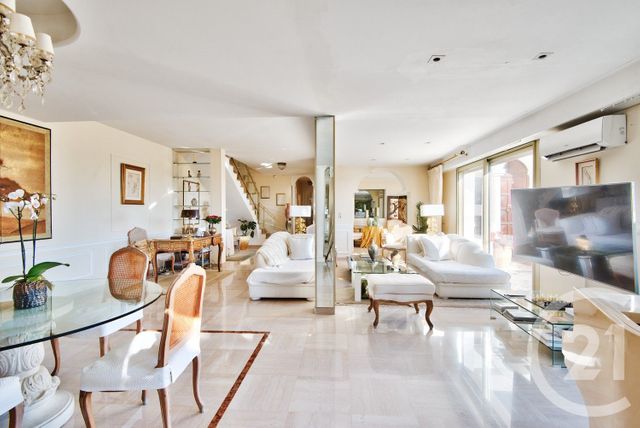 maison à vendre - 6 pièces - 275.0 m2 - VILLEFRANCHE SUR MER - 06 - PROVENCE-ALPES-COTE-D-AZUR - Century 21 Lafage Transactions