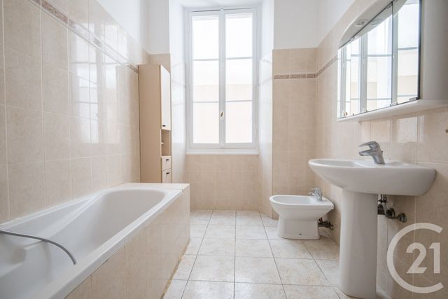 Appartement F6 à vendre - 6 pièces - 167.04 m2 - NICE - 06 - PROVENCE-ALPES-COTE-D-AZUR - Century 21 Lafage Transactions