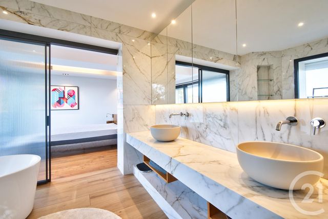 Appartement F6 à vendre - 6 pièces - 181.06 m2 - NICE - 06 - PROVENCE-ALPES-COTE-D-AZUR - Century 21 Lafage Transactions