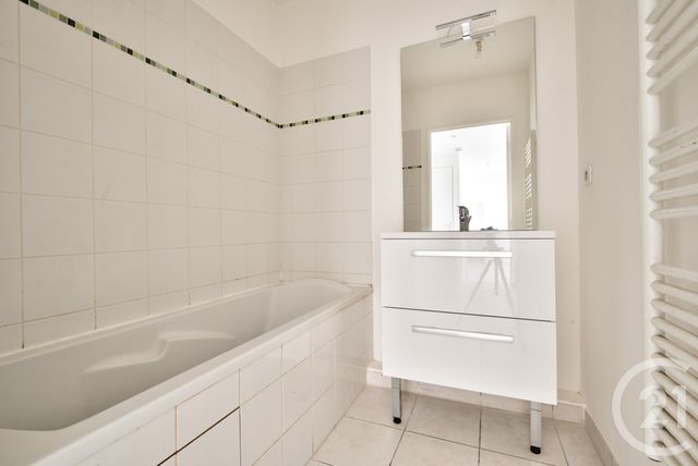 Appartement T3 à vendre - 3 pièces - 73.17 m2 - ANTIBES - 06 - PROVENCE-ALPES-COTE-D-AZUR - Century 21 Lafage Transactions