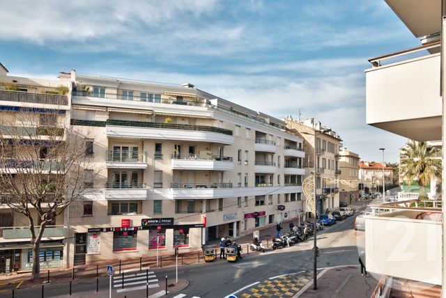 Appartement T3 à vendre - 3 pièces - 73.17 m2 - ANTIBES - 06 - PROVENCE-ALPES-COTE-D-AZUR - Century 21 Lafage Transactions