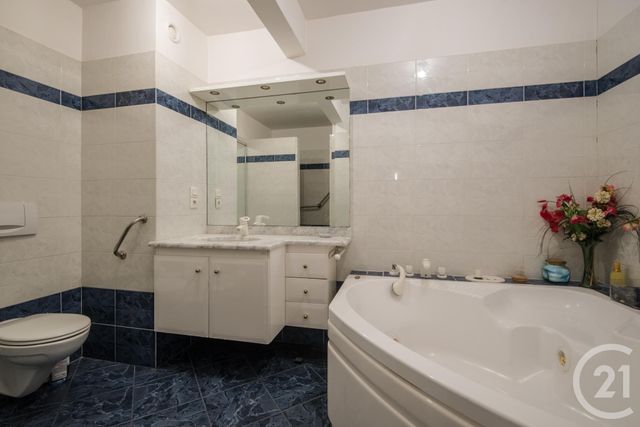 Appartement F3 à vendre - 4 pièces - 113.48 m2 - NICE - 06 - PROVENCE-ALPES-COTE-D-AZUR - Century 21 Lafage Transactions