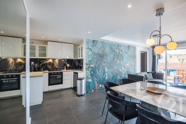 Appartement à vendre - 6 pièces - 119.41 m2 - NICE - 06 - PROVENCE-ALPES-COTE-D-AZUR - Century 21 Lafage Transactions