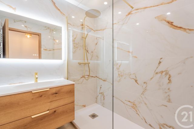 Appartement F4 à vendre - 4 pièces - 90.14 m2 - NICE - 06 - PROVENCE-ALPES-COTE-D-AZUR - Century 21 Lafage Transactions