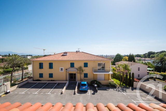 Appartement T4 à vendre - 4 pièces - 85.43 m2 - ANTIBES - 06 - PROVENCE-ALPES-COTE-D-AZUR - Century 21 Lafage Transactions