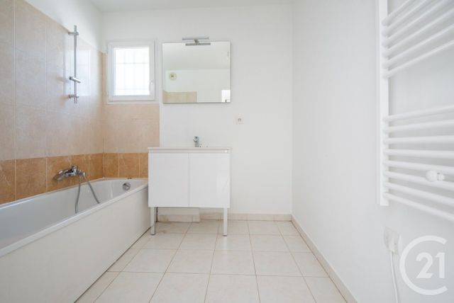 Appartement T3 à vendre - 3 pièces - 68.65 m2 - ANTIBES - 06 - PROVENCE-ALPES-COTE-D-AZUR - Century 21 Lafage Transactions